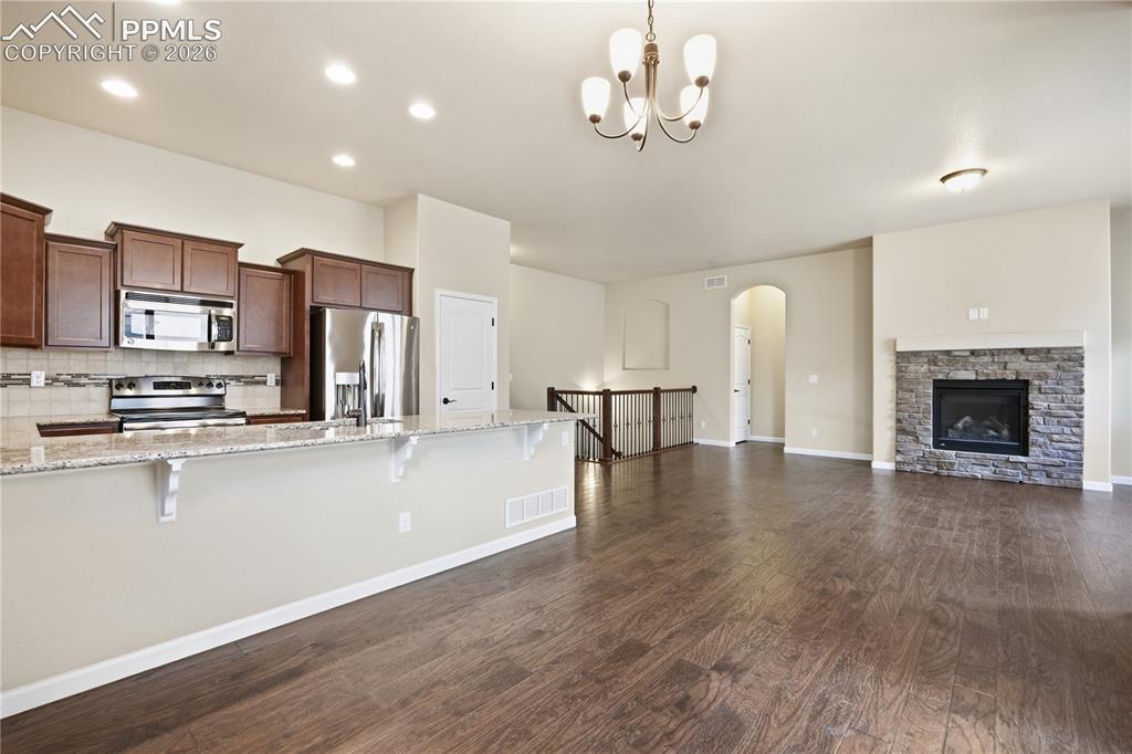 Image 16 of 39: Kitchen