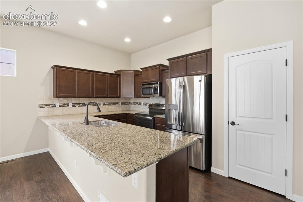 Image 2 of 39: Kitchen