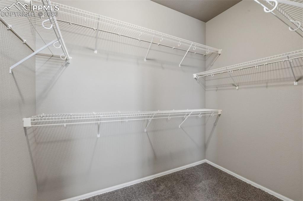 Image 17 of 26: Bedroom