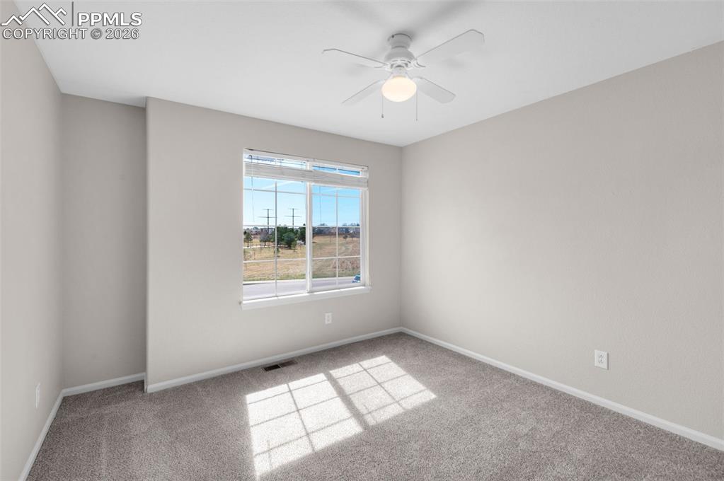 Image 27 of 50: Bedroom 3