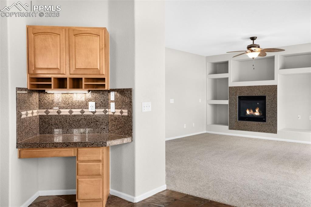 Image 7 of 50: Planning Desk