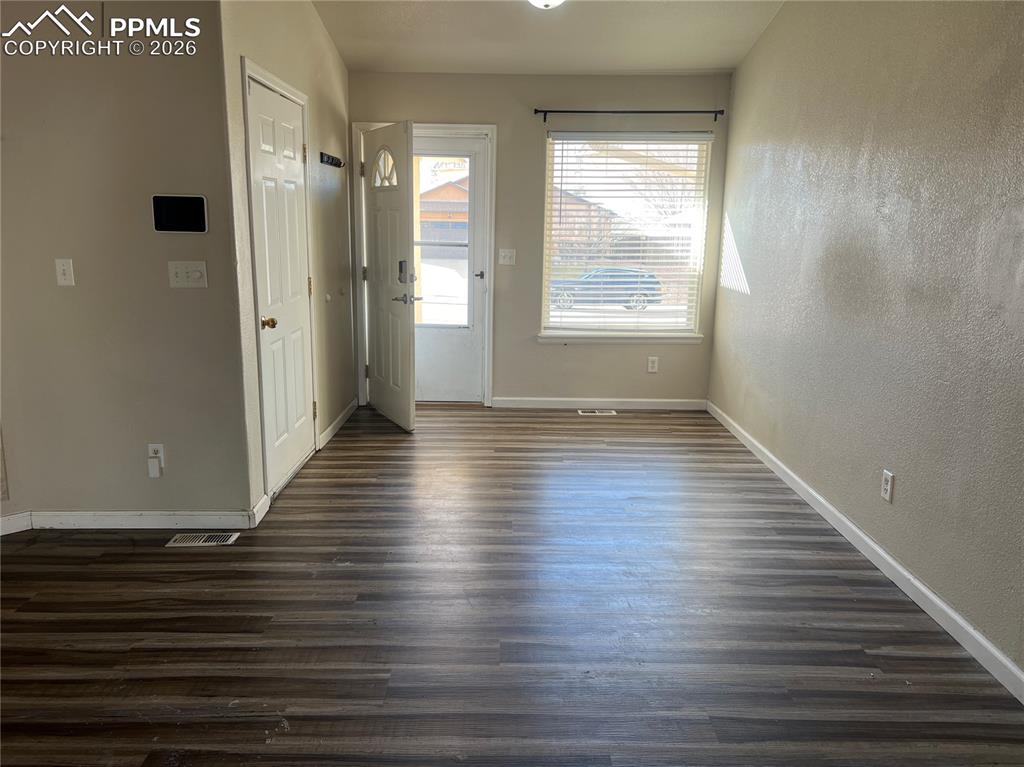 Image 2 of 27: Entry