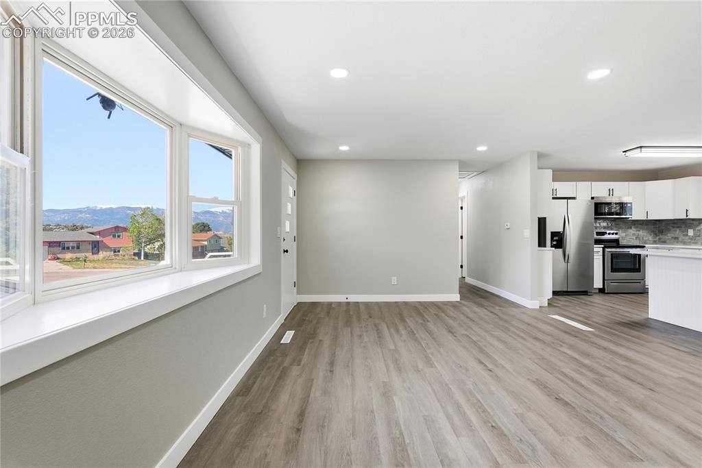 Image 10 of 50: Living Room
