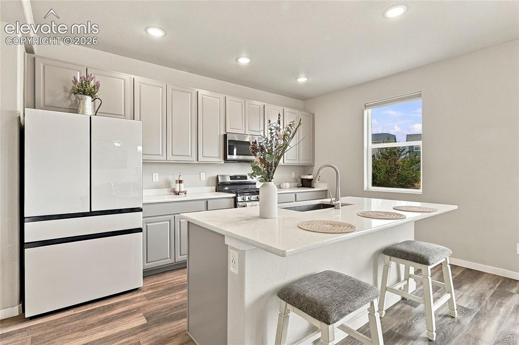 Image 12 of 31: Kitchen