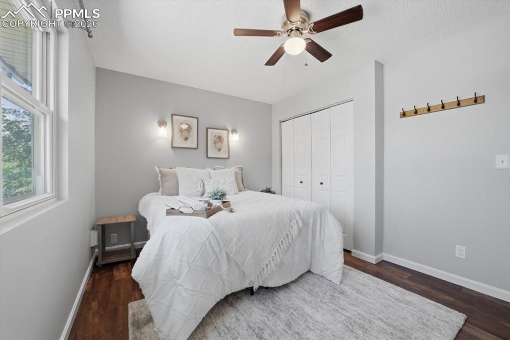 Image 15 of 48: Bedroom