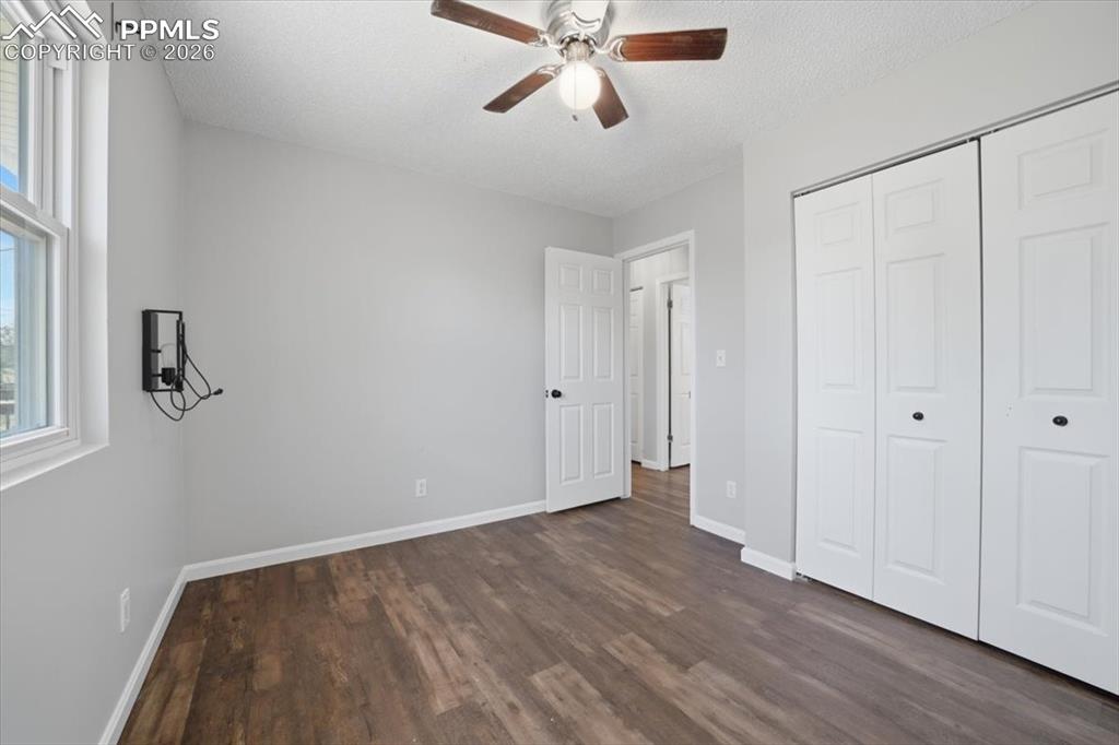 Image 18 of 48: Bedroom