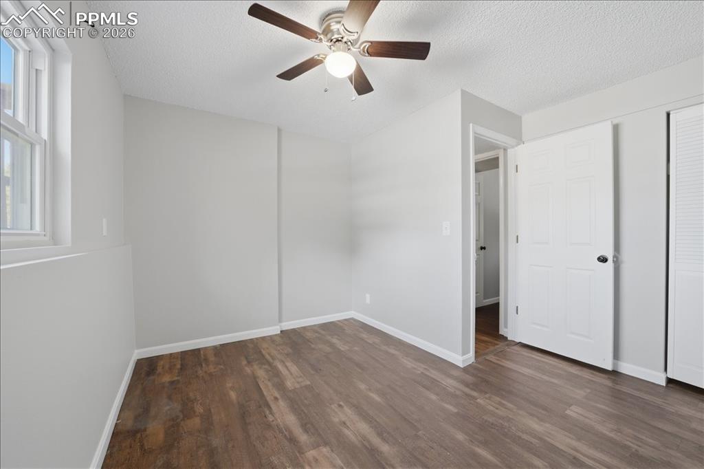 Image 35 of 48: Bedroom