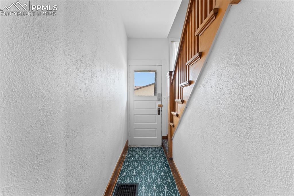 Image 19 of 33: Side entrance and stairs