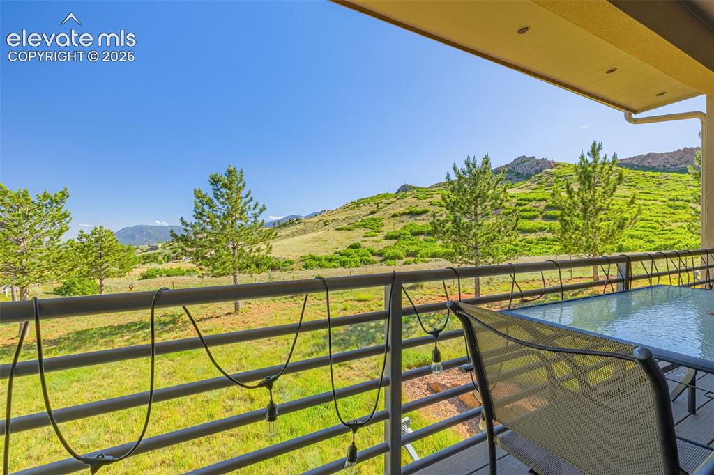 Image 22 of 50: Balcony