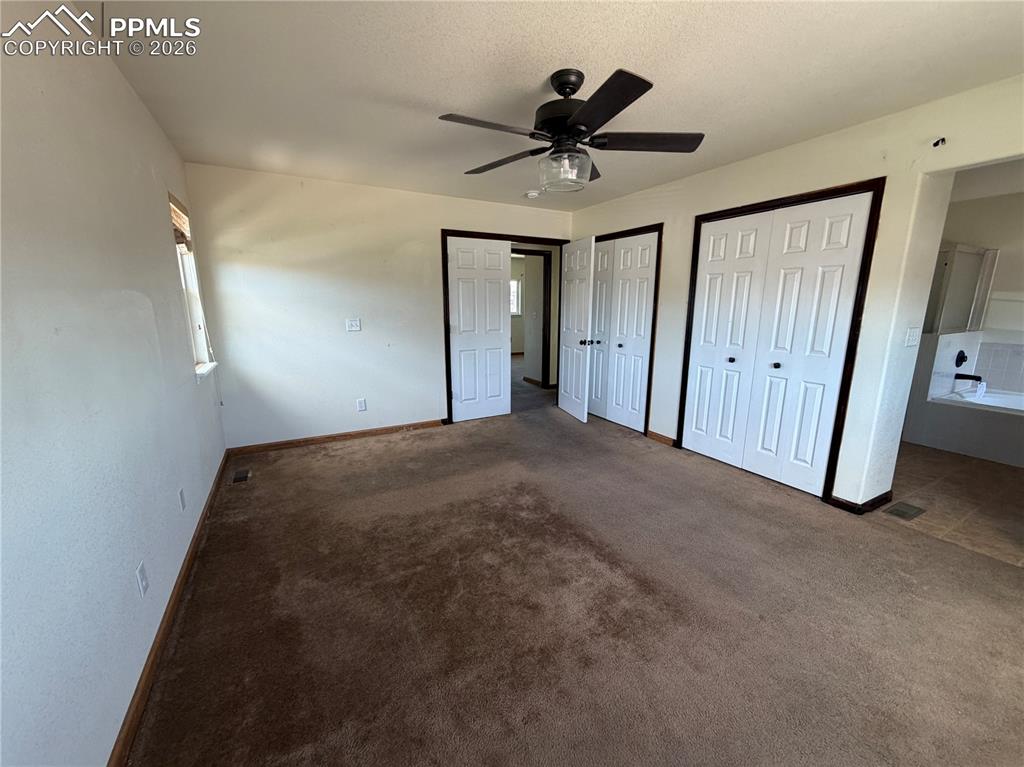 Image 11 of 30: Bedroom