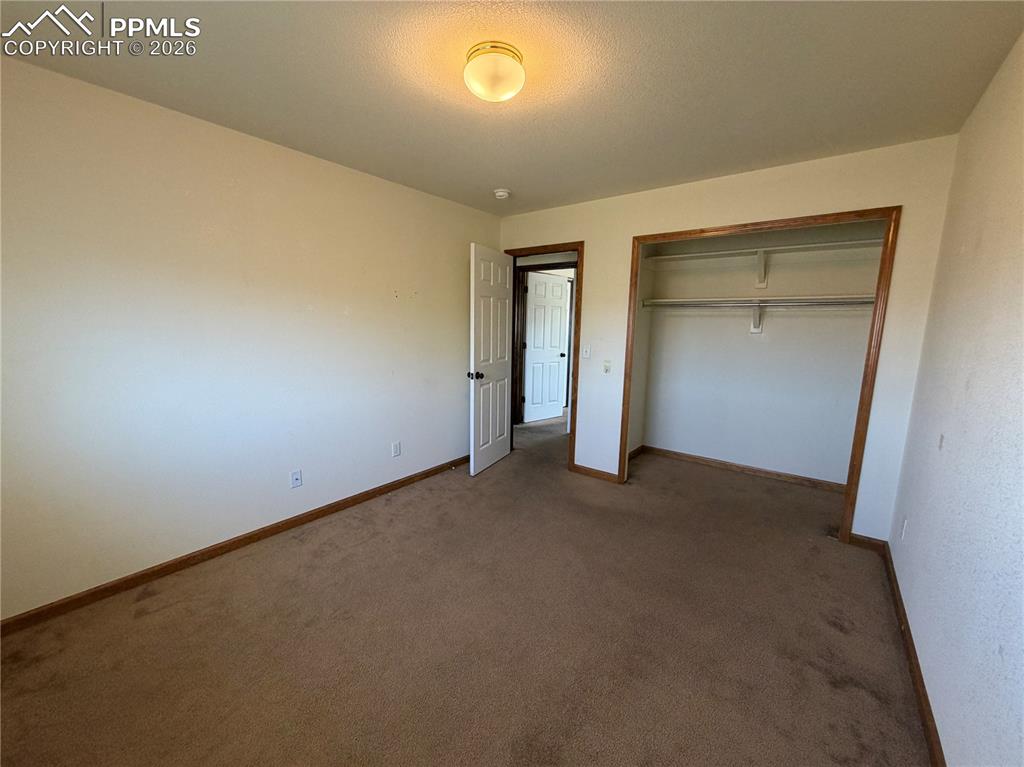 Image 16 of 30: Bedroom
