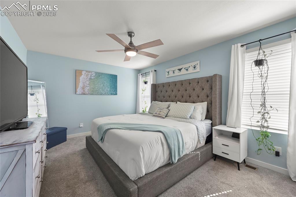 Image 14 of 39: Bedroom