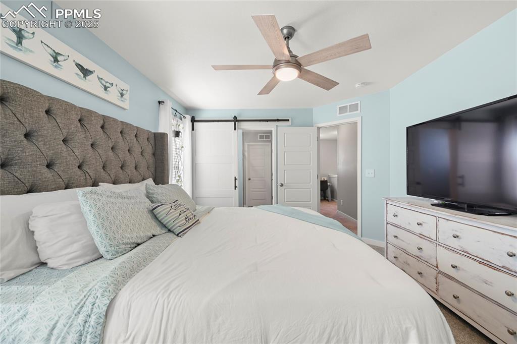 Image 15 of 39: Bedroom
