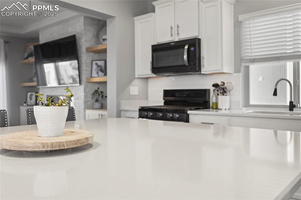 Image 8 of 39: Kitchen