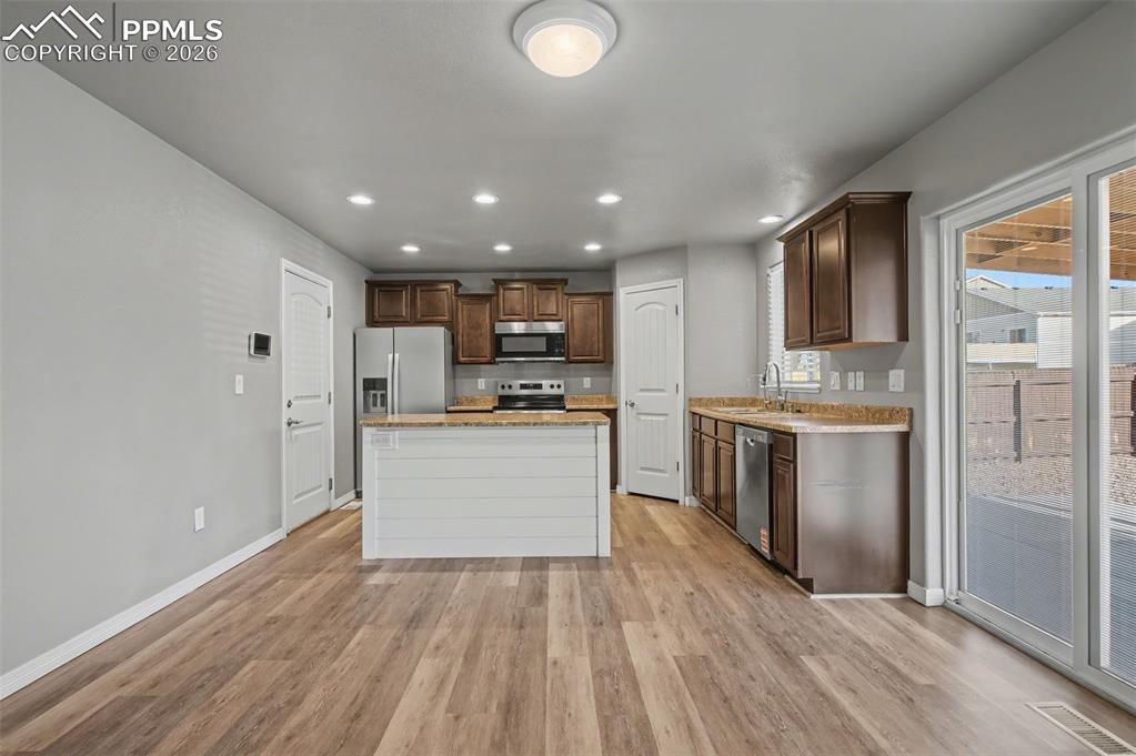 Image 9 of 43: Kitchen