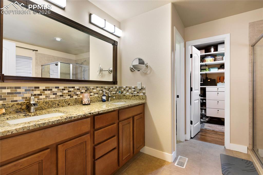 Image 20 of 42: Master bathroom