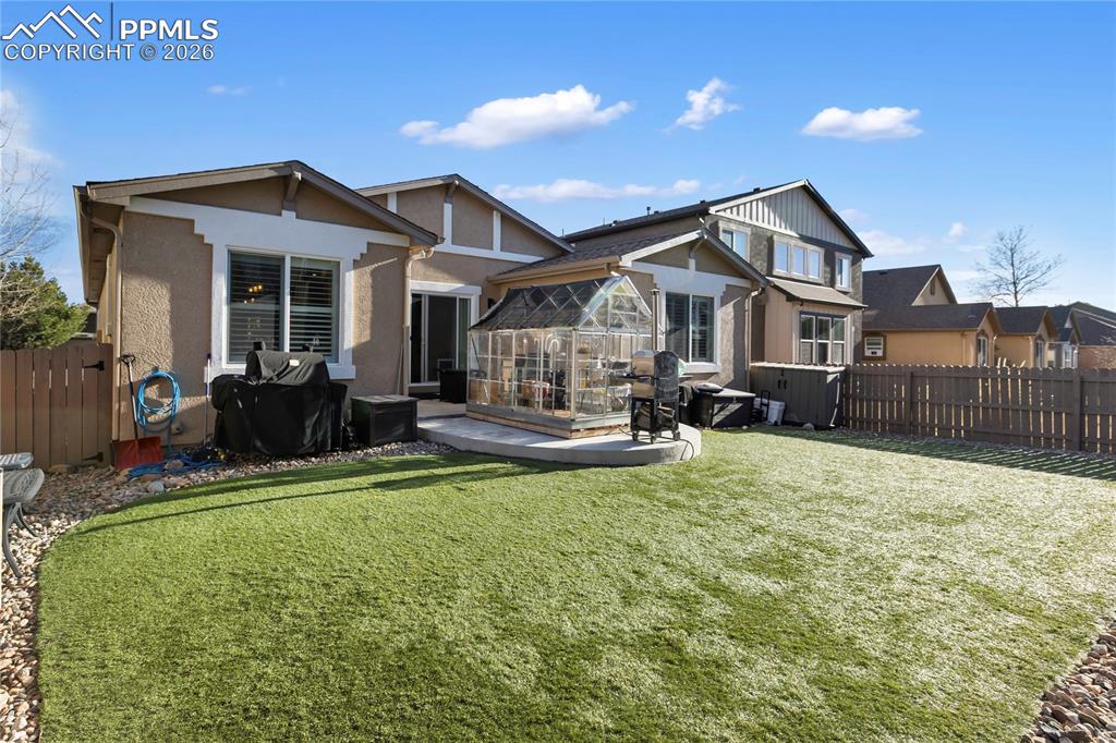 Image 41 of 42: Back of Structure