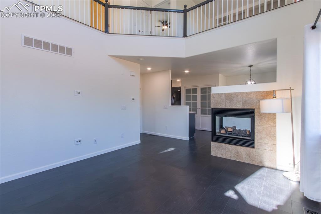 Image 17 of 38: Family Room