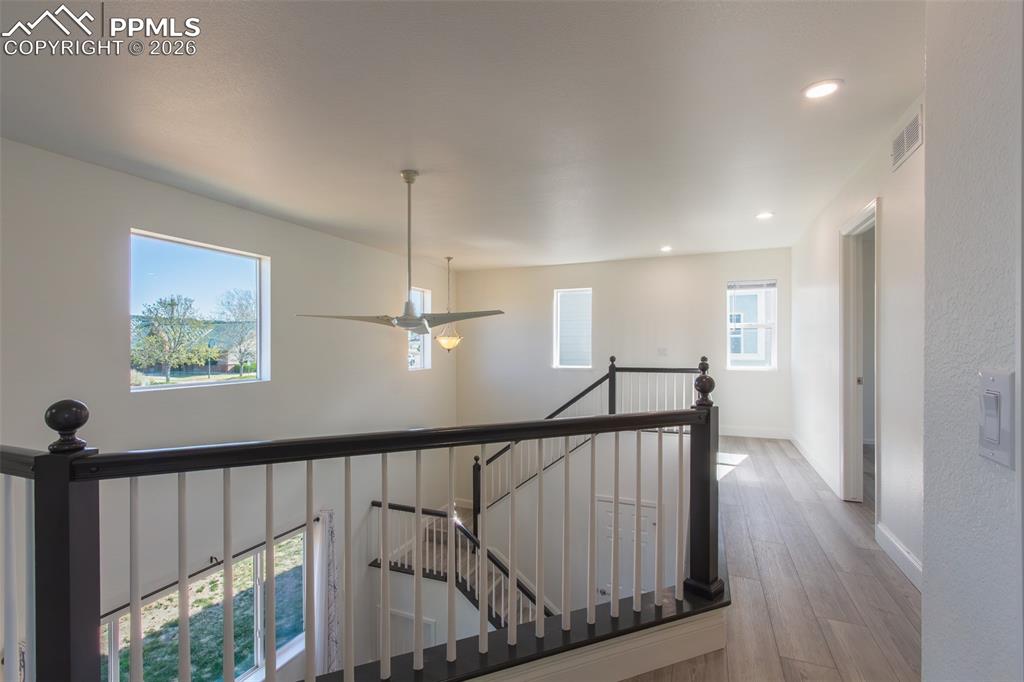 Image 25 of 38: Hallway