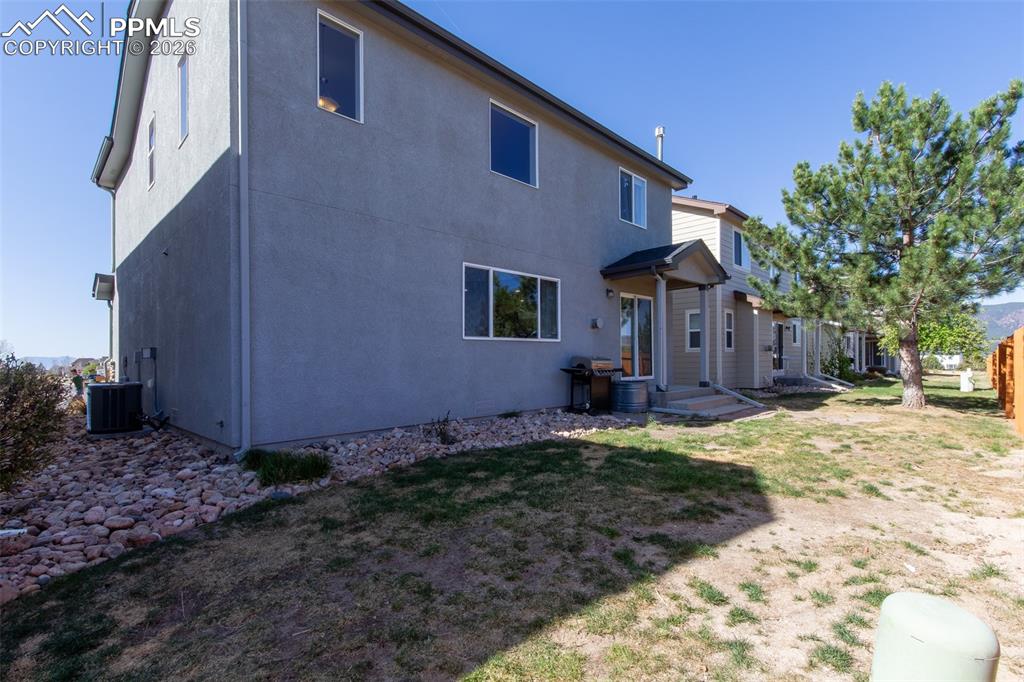 Image 36 of 38: Back of Structure