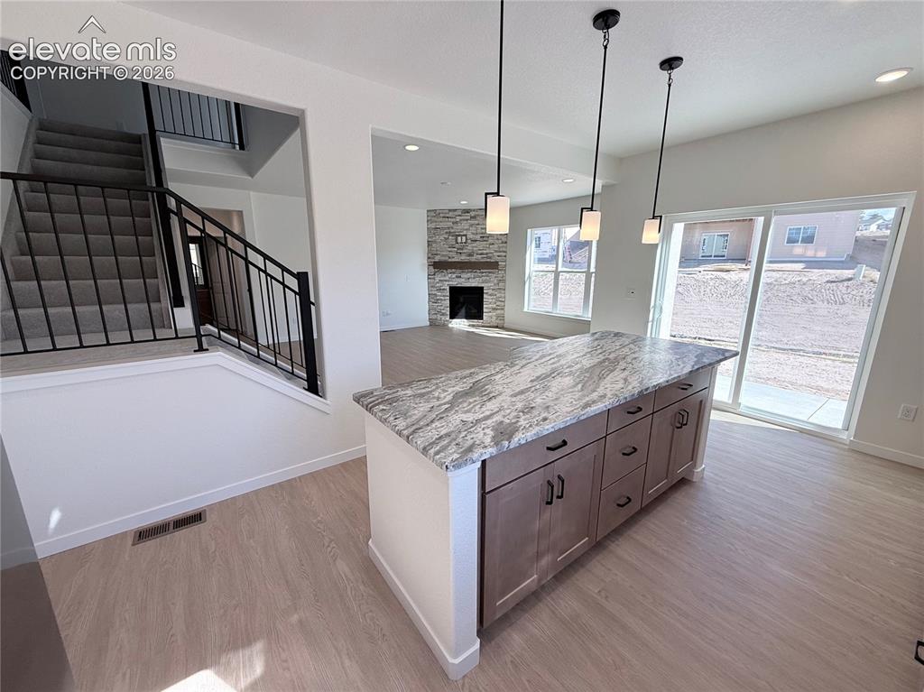 Image 11 of 46: Kitchen