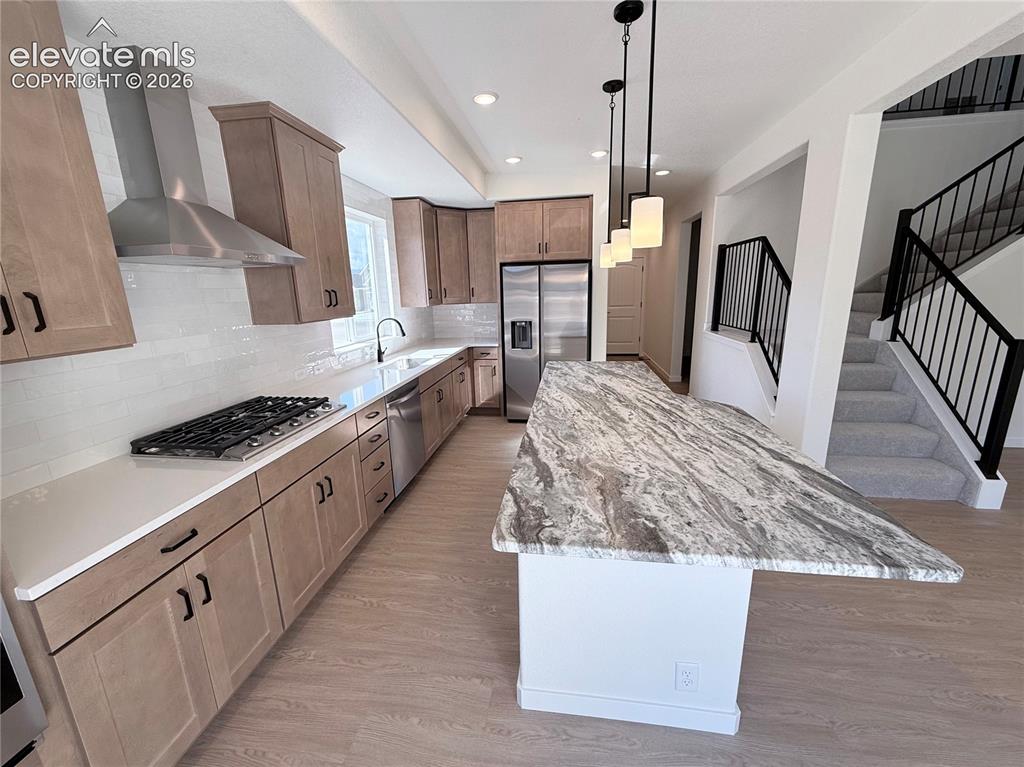 Image 7 of 46: Kitchen