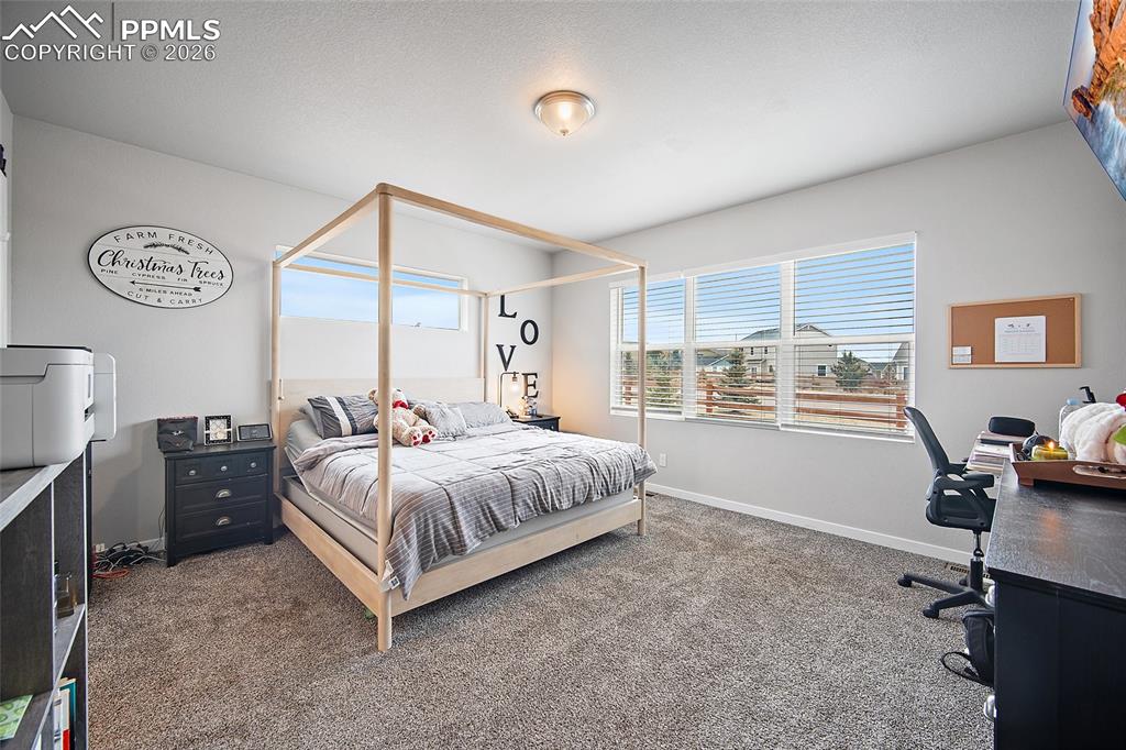 Image 17 of 46: Bedroom