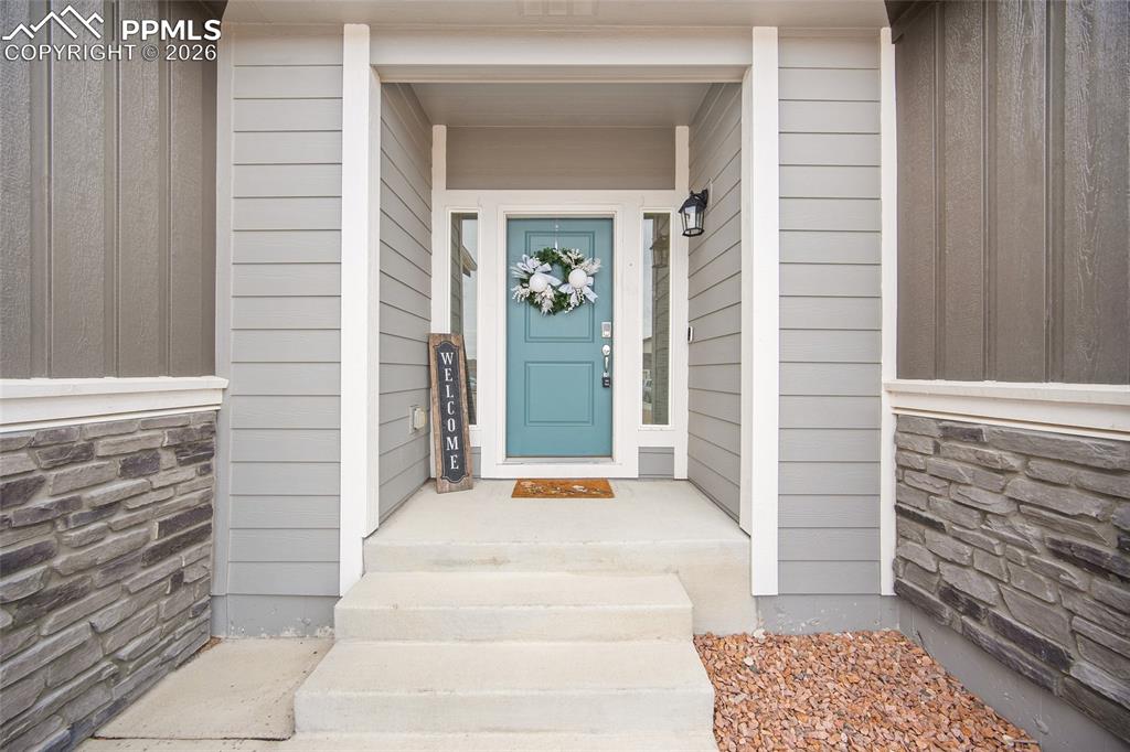 Image 4 of 46: Entry