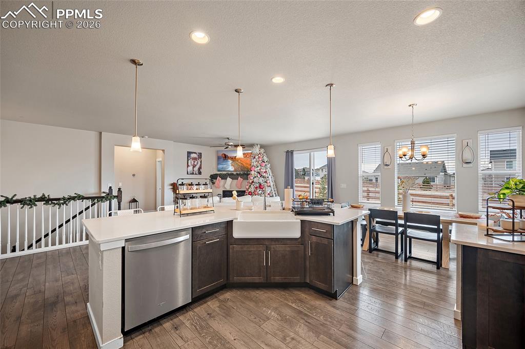 Image 9 of 46: Kitchen