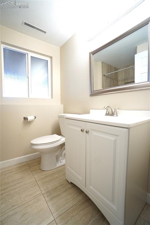 Image 29 of 38: Bathroom