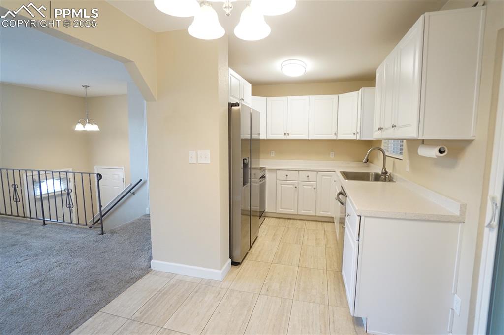 Image 9 of 38: Kitchen