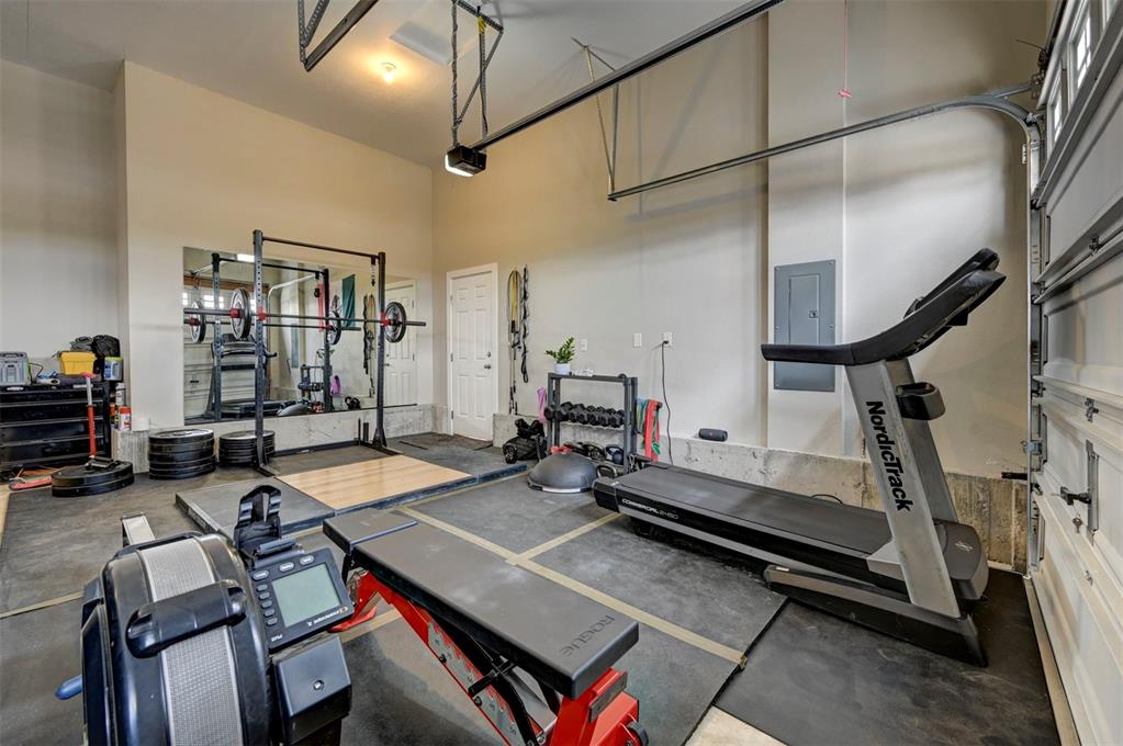 Image 27 of 28: Exercise Room