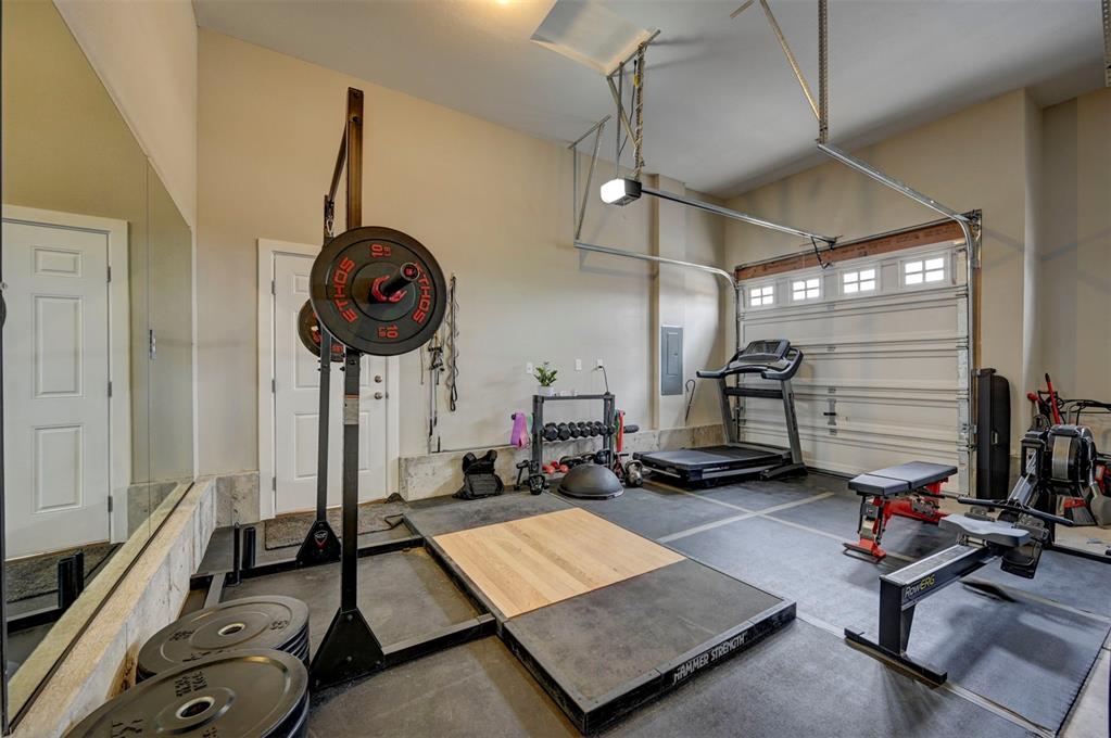 Image 28 of 28: Exercise Room