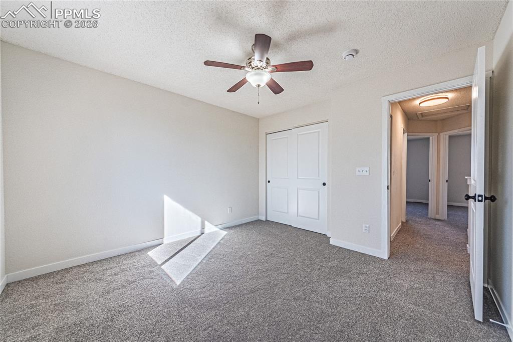 Image 21 of 31: Bedroom