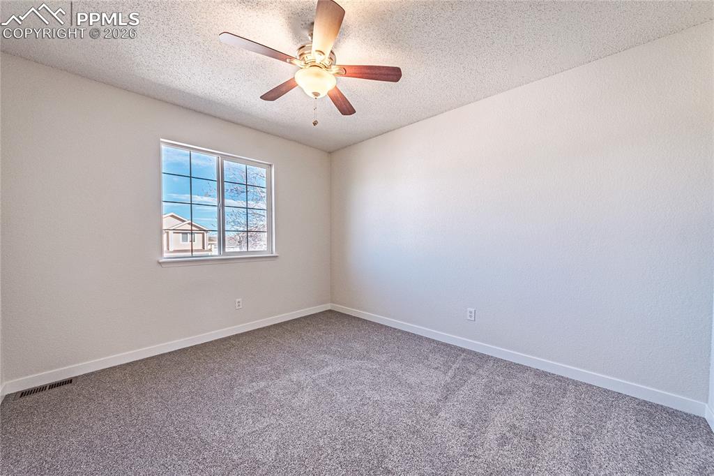 Image 22 of 31: Bedroom