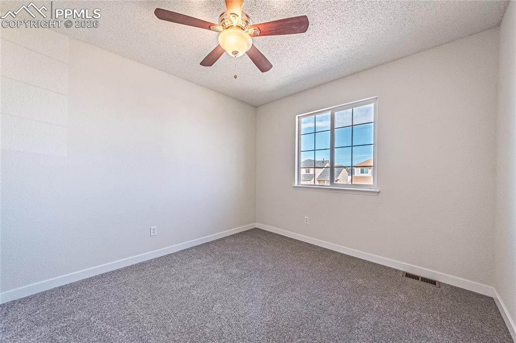 Image 24 of 31: Bedroom