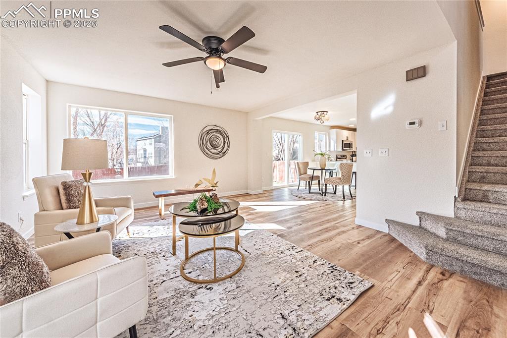 Image 5 of 31: Living Room