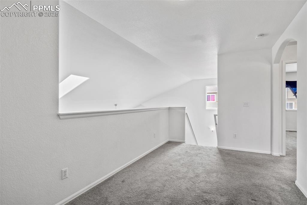 Image 18 of 37: Loft