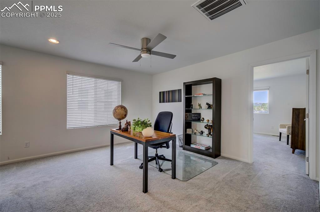 Image 16 of 36: Loft