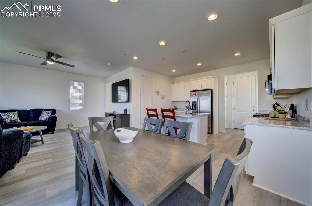Image 8 of 36: Dining Area