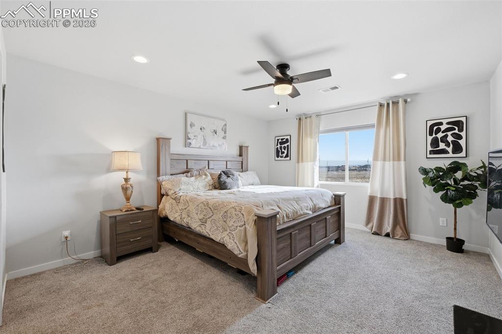 Image 12 of 29: Primary bedroom