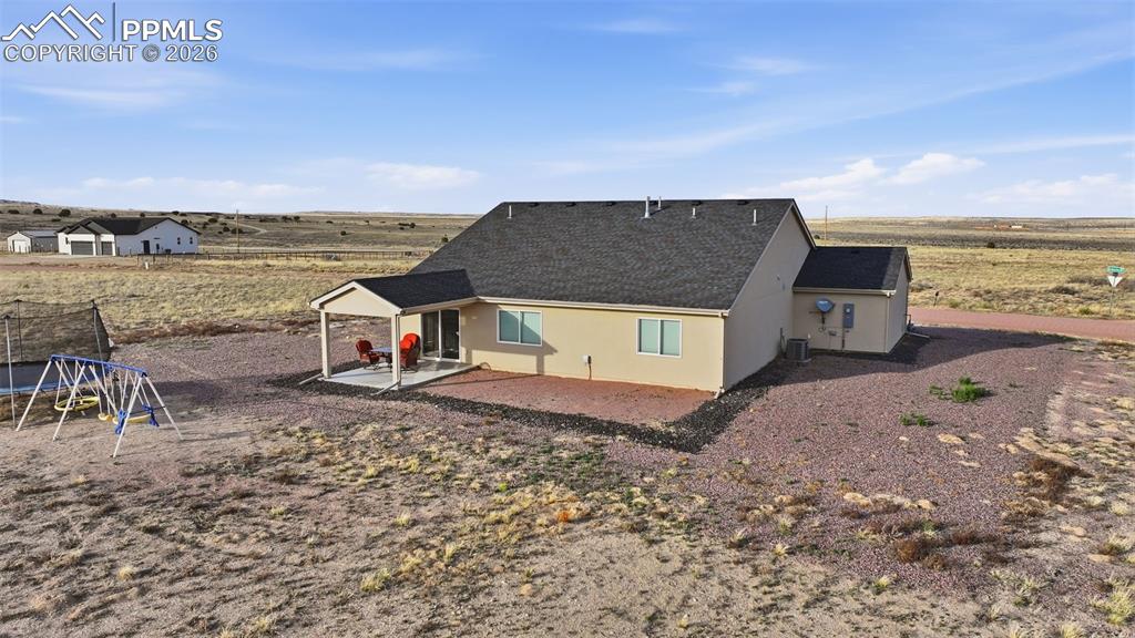 Image 25 of 29: Back of Structure