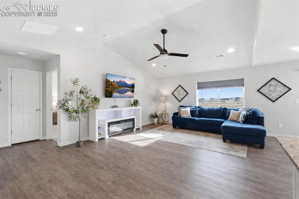 Image 5 of 29: Living Room