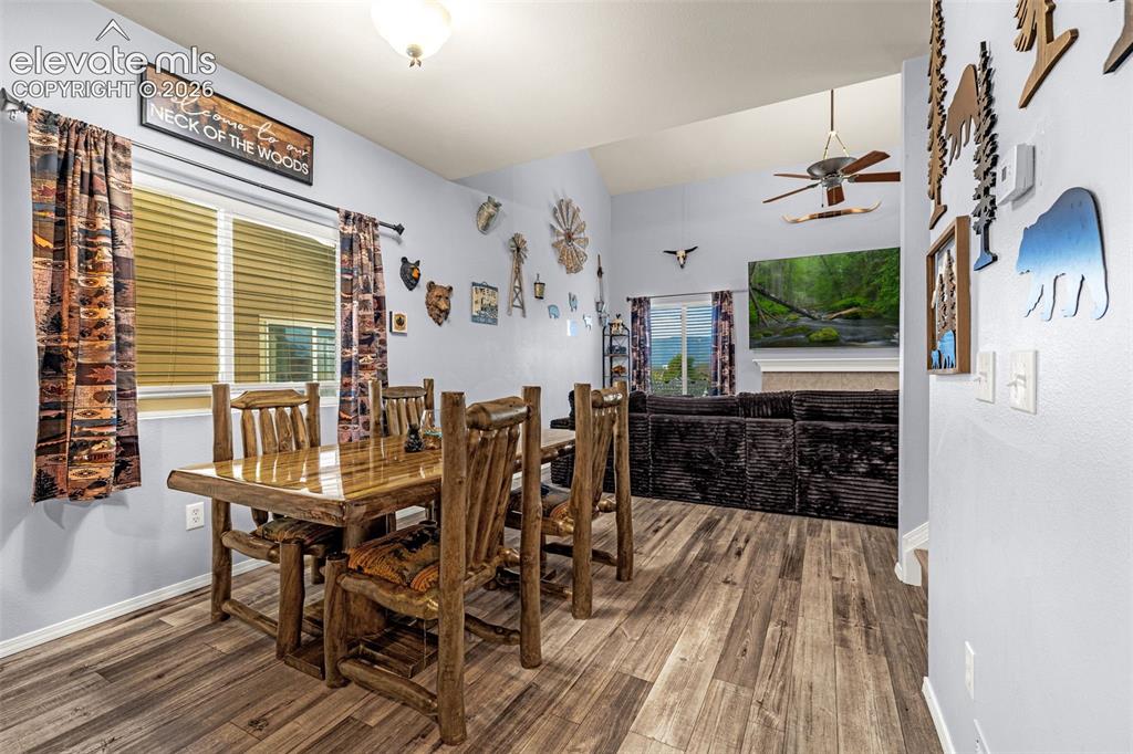 Image 5 of 47: Kitchen/Living room/Dining room combo