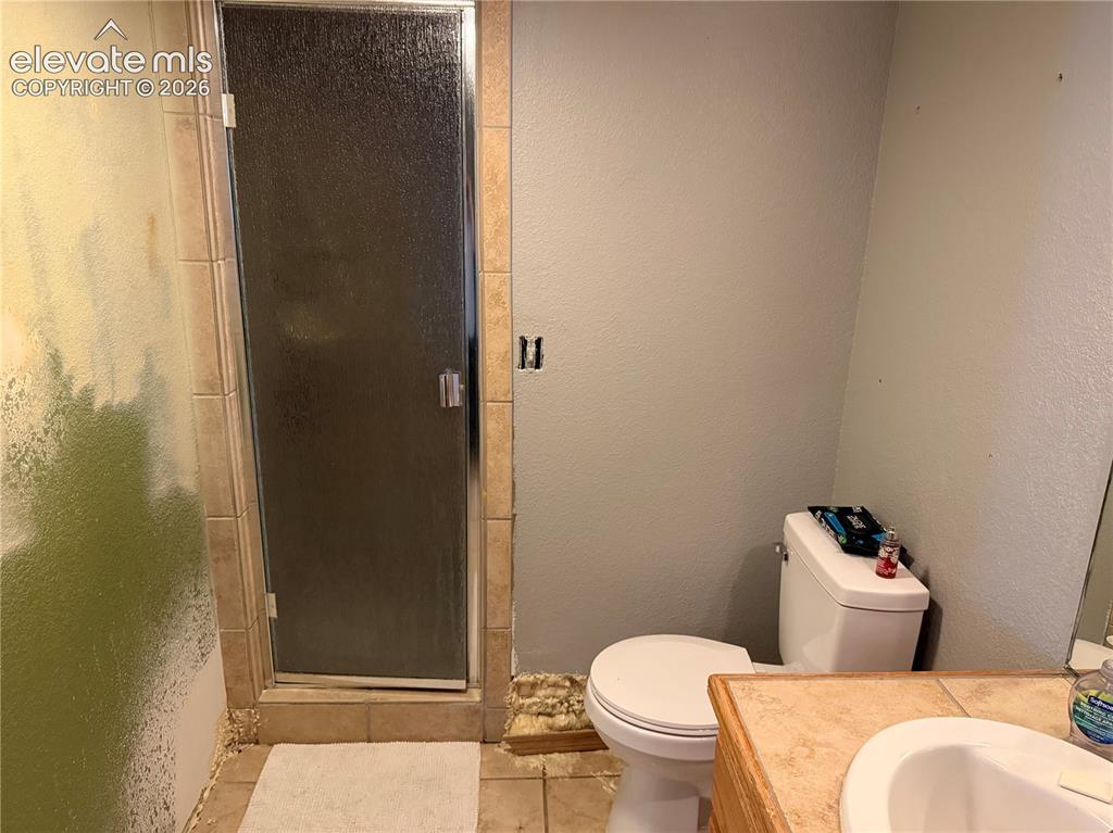 Image 26 of 49: Bathroom