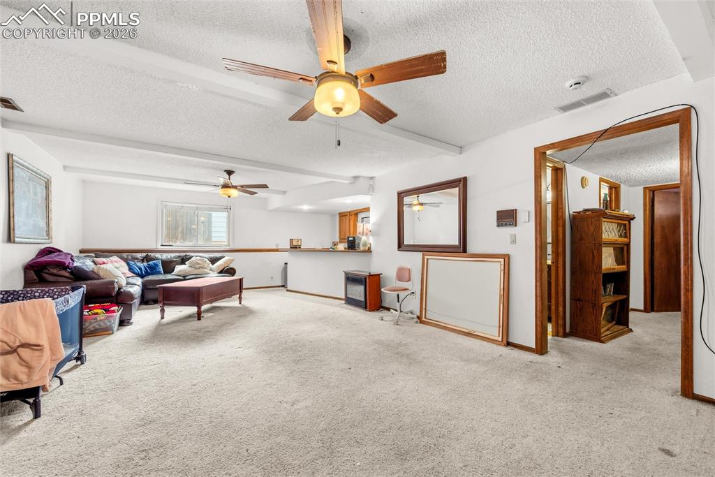 Image 11 of 17: Living Room