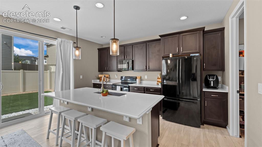 Image 12 of 38: Kitchen