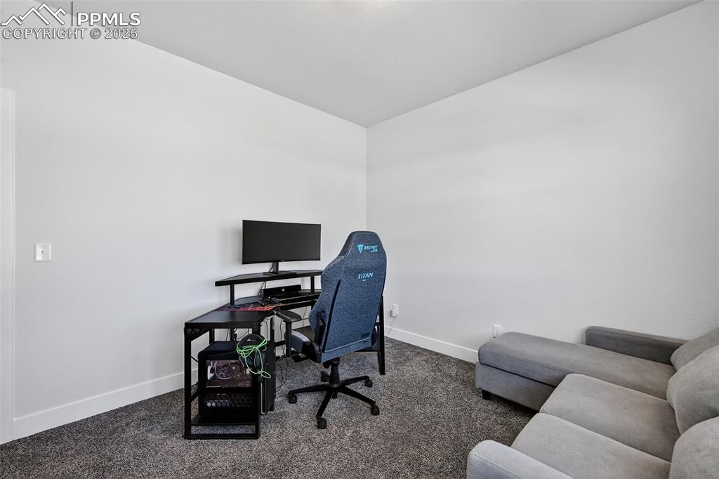 Image 9 of 36: Office