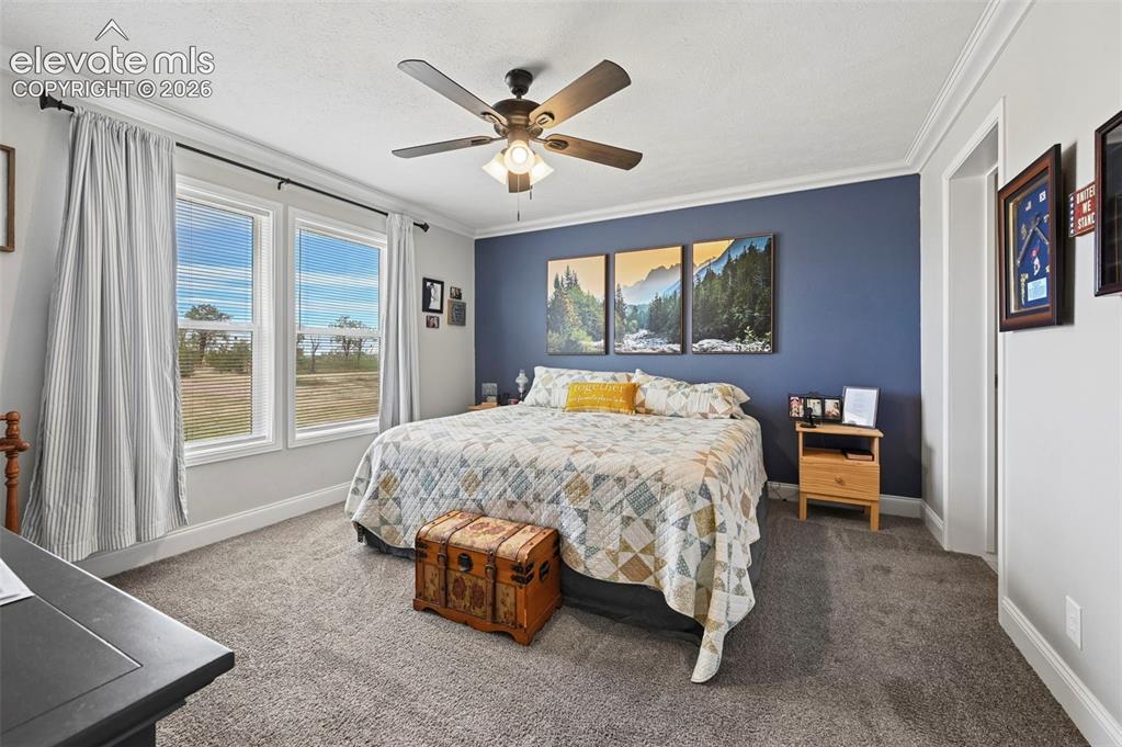 Image 14 of 37: Bedroom