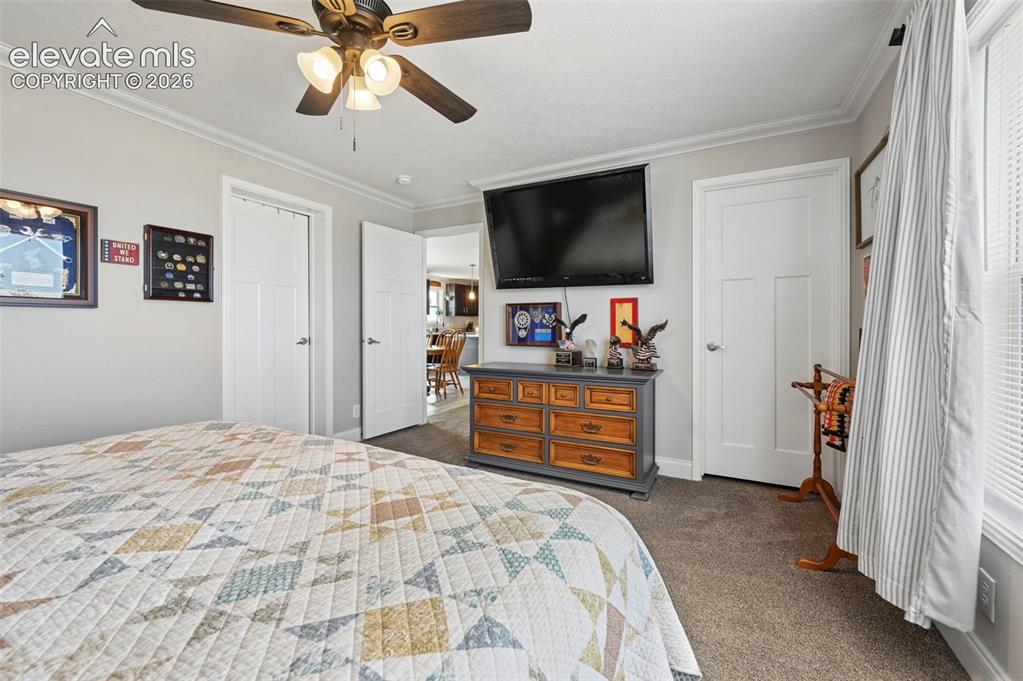 Image 17 of 37: Bedroom